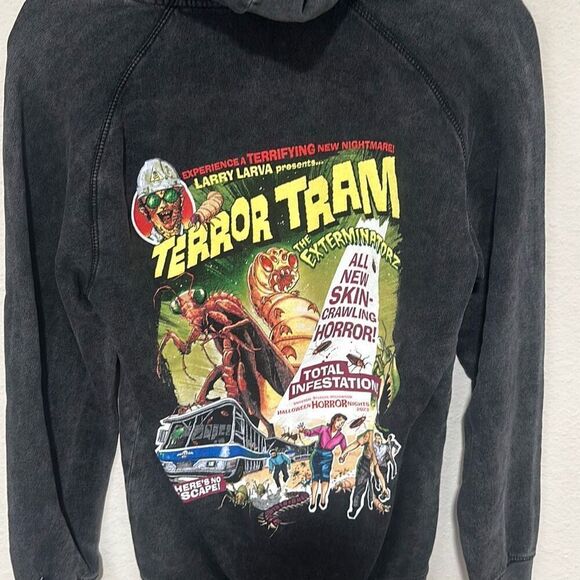 Universal Studios Mens Black Terror Tram Halloween Horror Nights 2023 Hoodie Siz - Picture 2 of 9